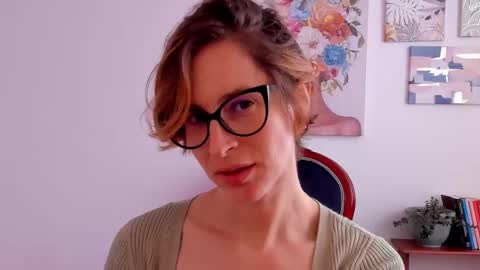 Snapshot of cuddlingbunnny chatting on 12-05-25, 05:20 Leonela online show from 12-05-25, 05:20