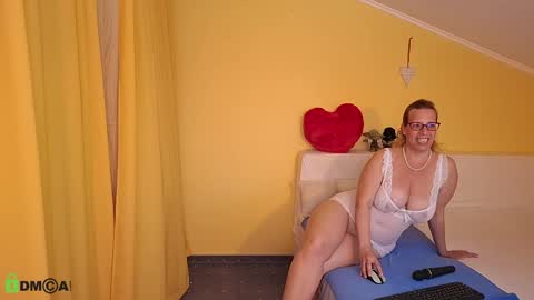 Snapshot of cuddlings chatting on 05-04-26, 03:30 Mimiher 43 Asahim 32 online show from 05-04-26, 03:30