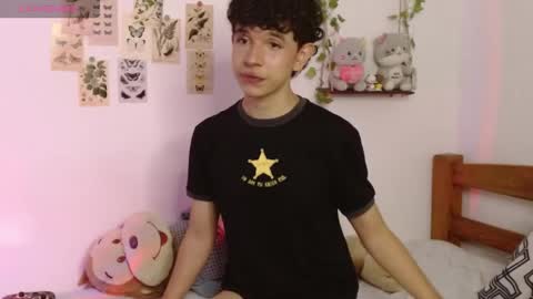 Snapshot of cuddly_twinkie chatting on 04-24-26, 05:15 Cuddly online show from 04-24-26, 05:15