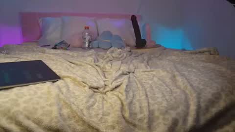 Snapshot of cult_barbie93 chatting on 06-25-26, 05:12 Cult Barbie online show from 06-25-26, 05:12
