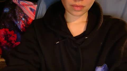 Snapshot of cum4angela chatting on 10-29-25, 01:35 Angela online show from 10-29-25, 01:35