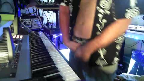 cum4me2i812 online show from 04-24-26, 09:17