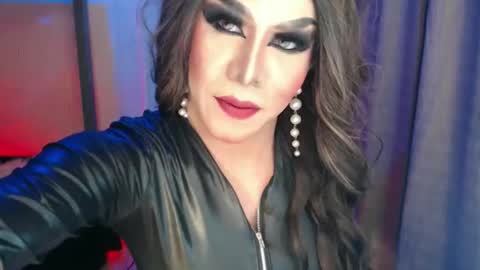 CUMMELA SLUTI online show from 10-25-25, 10:01