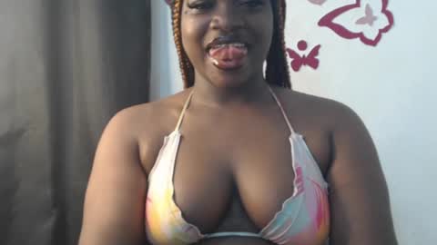 Snapshot of cum_coco_sweet chatting on 06-21-26, 12:35 Coco sweet online show from 06-21-26, 12:35