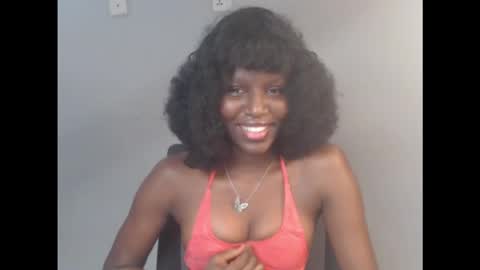 Snapshot of cum_ebony_xsecret chatting on 10-29-25, 07:32 sophie online show from 10-29-25, 07:32
