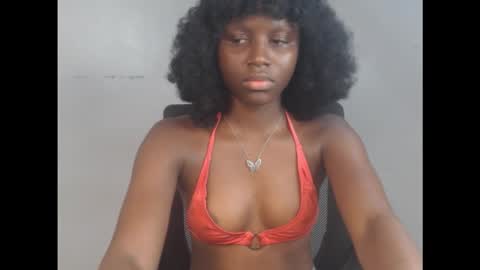 Snapshot of cum_ebony_xsecret chatting on 10-31-25, 07:53 sophie online show from 10-31-25, 07:53