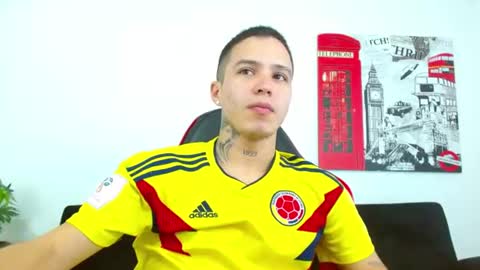 Snapshot of cumandres chatting on 06-27-26, 03:28 cumandres online show from 06-27-26, 03:28