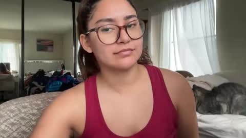 Snapshot of cumberinme chatting on 03-12-25, 06:44 cumberinme online show from 03-12-25, 06:44