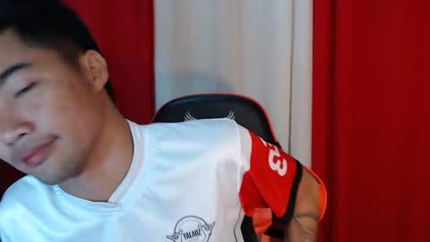 Snapshot of cumhavefun25 chatting on 05-04-26, 01:18 ask me online show from 05-04-26, 01:18