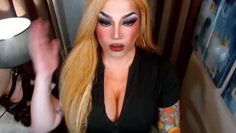 Cattaleya online show from 10-06-25, 08:56