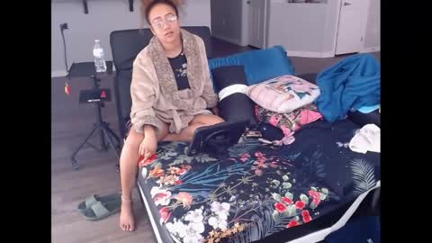 Nia Reese online show from 04-16-26, 05:47