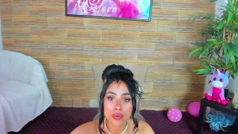 Snapshot of cupcake_izzy chatting on 05-17-26, 07:10 cupcake_izzy online show from 05-17-26, 07:10