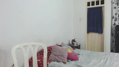 dominic and julieta... independent models online show from 01-07-25, 01:17