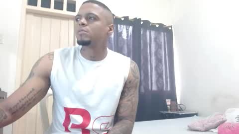 Snapshot of cuplex_hotlatina94 chatting on 11-25-25, 02:39 dominic and julieta... independent models online show from 11-25-25, 02:39