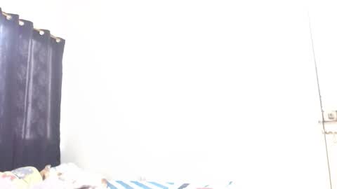 dominic and julieta... independent models online show from 02-04-26, 12:55