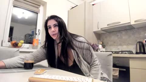 Snapshot of cuplu29 chatting on 04-23-26, 12:56 maria alex online show from 04-23-26, 12:56
