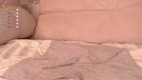 Snapshot of cuponette chatting on 03-01-25, 05:49 Jessy online show from 03-01-25, 05:49