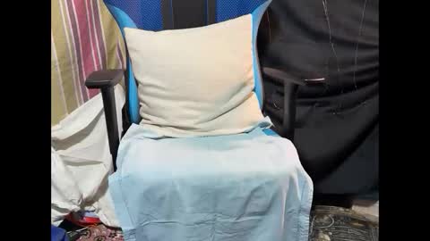 Snapshot of curioso_965 chatting on 03-13-26, 10:11 Curioso 965 online show from 03-13-26, 10:11