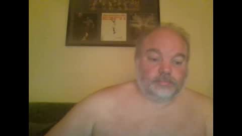 Snapshot of curiousbate1 chatting on 03-12-25, 01:25 CuriousBate1 online show from 03-12-25, 01:25