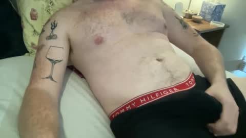 Snapshot of curiousmax18 chatting on 02-19-25, 06:32 Maxx online show from 02-19-25, 06:32