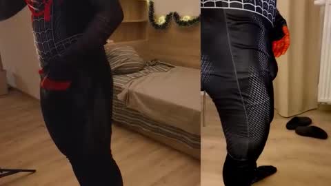 Snapshot of curlyboyy_ chatting on 01-13-26, 07:19 Mike pvt is open online show from 01-13-26, 07:19