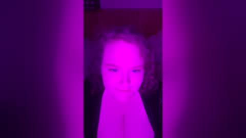 Snapshot of curlycult97 chatting on 06-17-26, 10:00 curlycult97 online show from 06-17-26, 10:00
