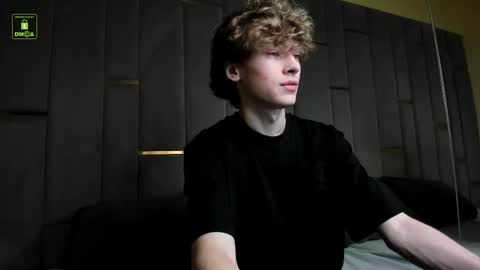 Snapshot of curlytwinkboy chatting on 09-18-25, 08:55 KEVIN online show from 09-18-25, 08:55