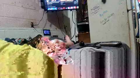 Snapshot of curved602506 chatting on 02-08-25, 09:03 curved602506 online show from 02-08-25, 09:03