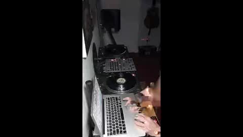 curvelover1977 online show from 12-21-25, 02:08