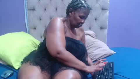 curveychubbyzoe online show from 12-14-25, 07:07