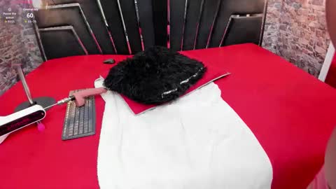 Alyanna  online show from 10-13-25, 01:11