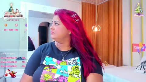 Snapshot of curvy_beauty_ chatting on 12-13-24, 05:10 Hanna online show from 12-13-24, 05:10