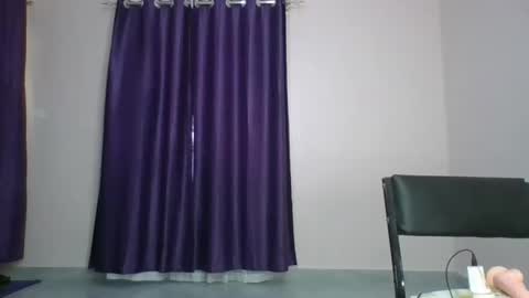 Snapshot of curvy_essie chatting on 02-10-25, 09:14 Essie online show from 02-10-25, 09:14