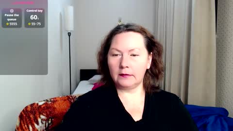 Snapshot of curvy_girlz chatting on 10-10-25, 05:34 curvy_girlz online show from 10-10-25, 05:34