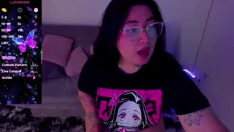 Snapshot of curvybaddie chatting on 03-24-26, 06:35 A online show from 03-24-26, 06:35