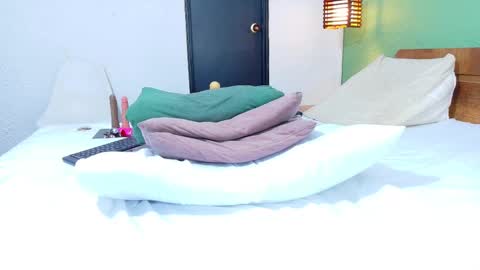 Snapshot of curvyebonyy_ chatting on 02-12-25, 11:51 Danna online show from 02-12-25, 11:51