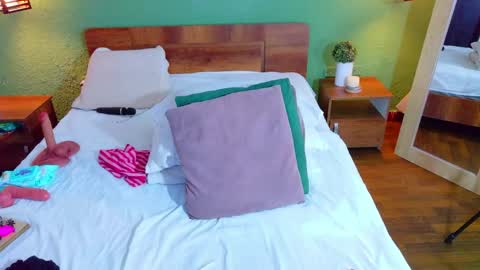 Danna online show from 04-10-26, 06:12