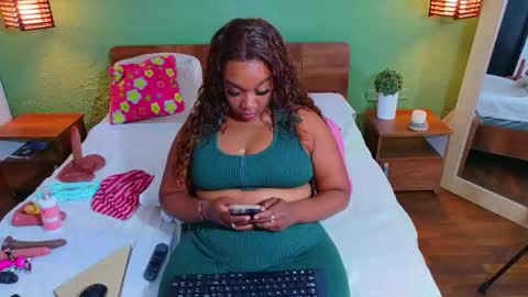 Danna online show from 05-16-26, 05:23