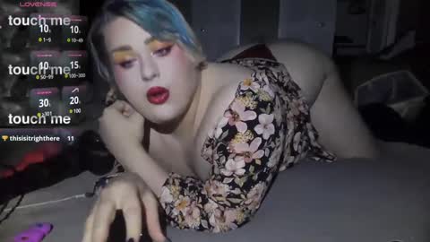 Snapshot of curvygothfemboy chatting on 02-06-25, 06:40 Curvygothfemboy online show from 02-06-25, 06:40