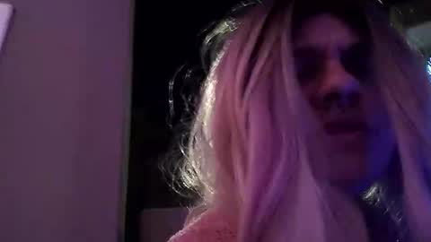 Snapshot of curvylucifinaxxx chatting on 12-02-24, 08:30 Lucifina ganja kittens online show from 12-02-24, 08:30