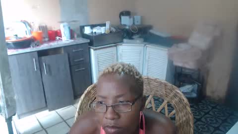 Snapshot of curvypear76x chatting on 12-09-24, 02:06 curvypear76x online show from 12-09-24, 02:06