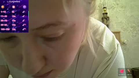 Curvy online show from 04-21-26, 10:54