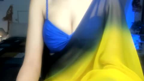 Snapshot of cute_alishaa chatting on 07-14-26, 02:05 Alisha online show from 07-14-26, 02:05