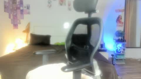 Snapshot of cute_alishaa chatting on 08-04-26, 03:21 Alisha online show from 08-04-26, 03:21