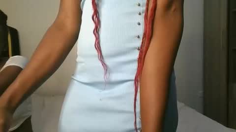 Snapshot of cute_angel11 chatting on 09-24-25, 02:15 angel online show from 09-24-25, 02:15