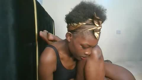 Snapshot of cute_angel11 chatting on 10-09-25, 06:11 angel online show from 10-09-25, 06:11