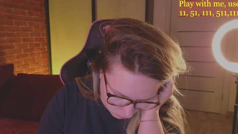 Snapshot of cute_darina chatting on 12-14-24, 01:28 Everyday stream in the same time online show from 12-14-24, 01:28