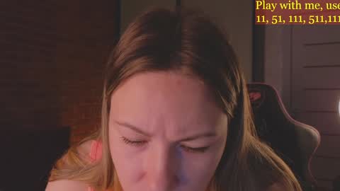 Snapshot of cute_darina chatting on 12-22-24, 08:27 Everyday stream in the same time online show from 12-22-24, 08:27