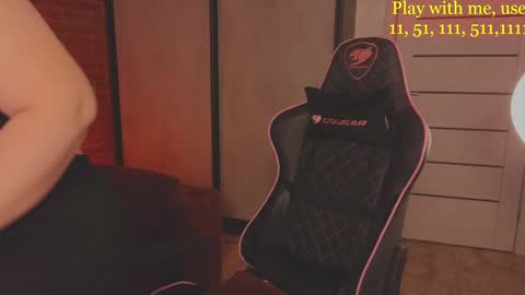 Snapshot of cute_darina chatting on 02-02-25, 01:23 Everyday stream in the same time online show from 02-02-25, 01:23