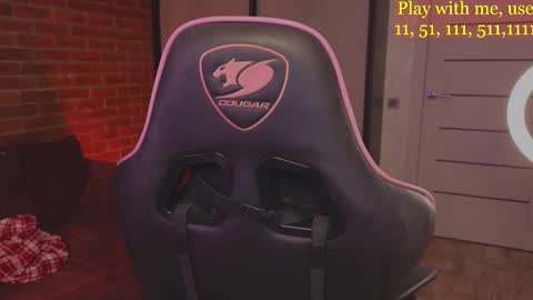 Snapshot of cute_darina chatting on 03-11-25, 01:37 Everyday stream in the same time online show from 03-11-25, 01:37